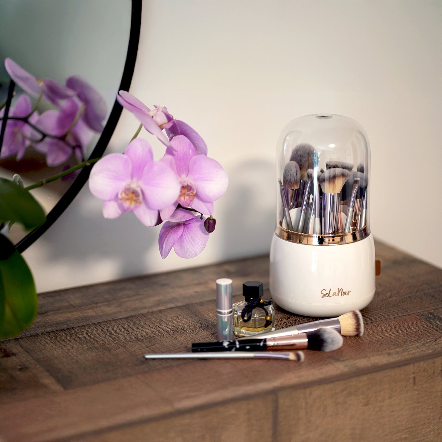 Selanoir Rotating Makeup Brush Holder with Lid – Dustproof Vanity Organizer for Makeup Brushes, Bonus Foldable Makeup Brush Cleaner Bowl Included, Elegant Green Storage Solution